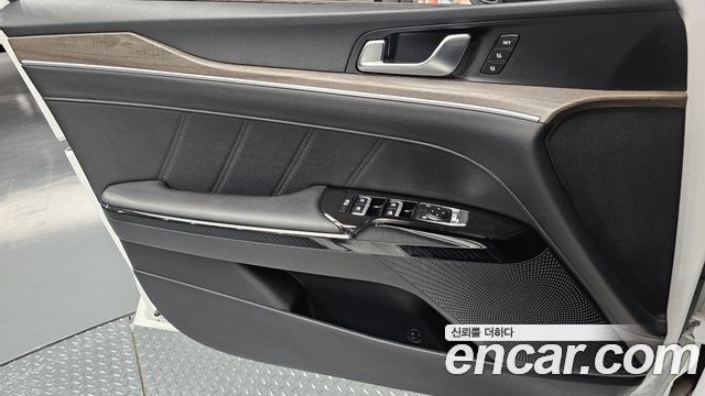 Kia K5 (III) 2.0 LPI Signature 2021 — фото 24