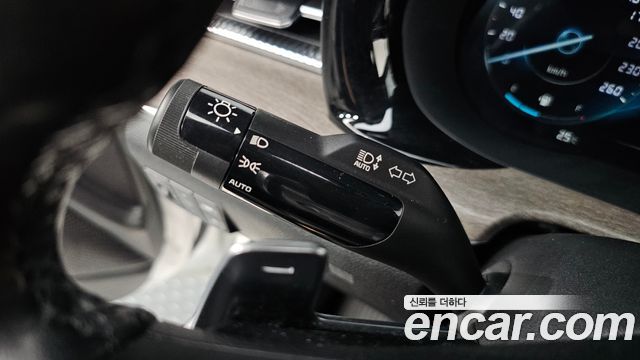 Kia K5 (III) 2.0 LPI Signature 2021 — фото 29