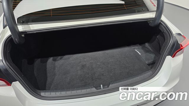 Kia K5 (III) 2.0 LPI Signature 2021 — фото 35
