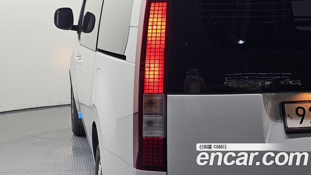 Hyundai Staria Cargo 3-Seater Modern 2022 — фото 23