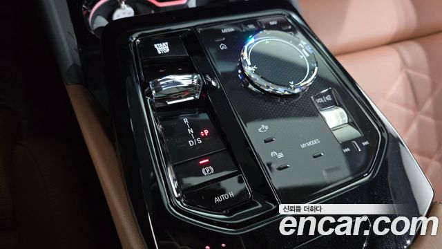 BMW 5 Series (G60) 530i xDrive M Sport 2025 — фото 9