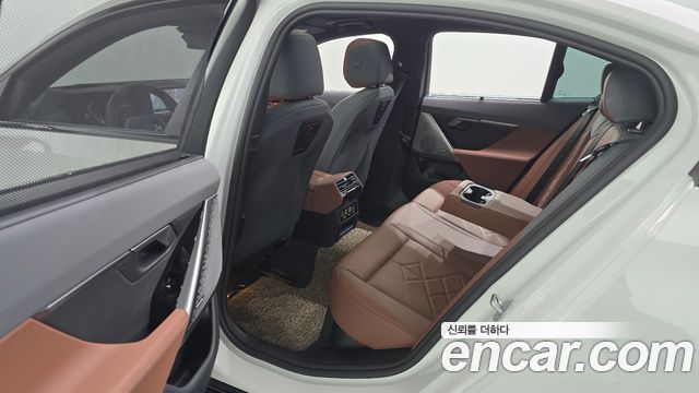 BMW 5 Series (G60) 530i xDrive M Sport 2025 — фото 12