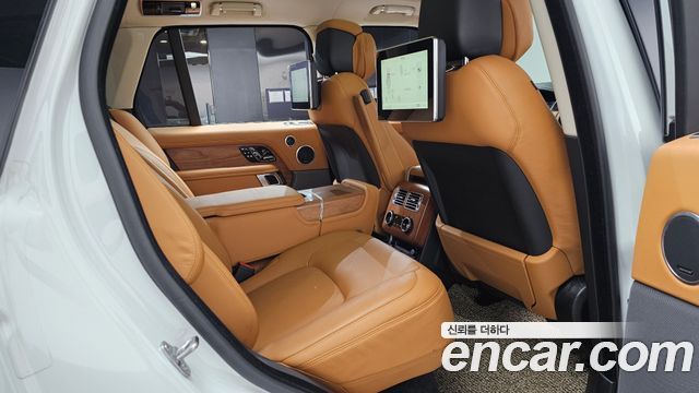 Land Rover Range Rover (IV) 4.4 SDV8 AB DIESEL 2018 — фото 11