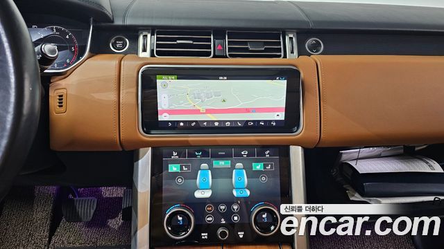 Land Rover Range Rover (IV) 4.4 SDV8 AB DIESEL 2018 — фото 13