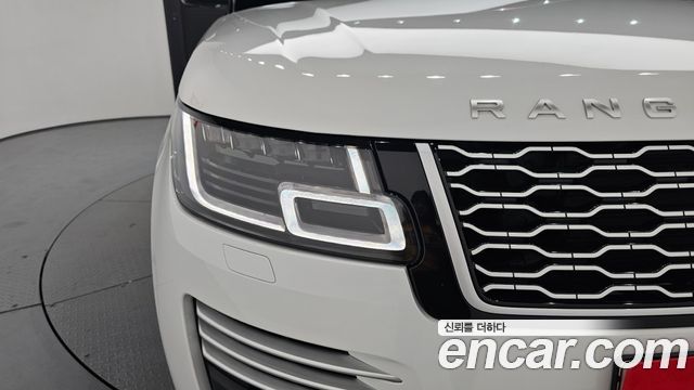 Land Rover Range Rover (IV) 4.4 SDV8 AB DIESEL 2018 — фото 22