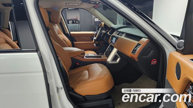 Land Rover Range Rover (IV) 4.4 SDV8 AB DIESEL 2018 — фото 26