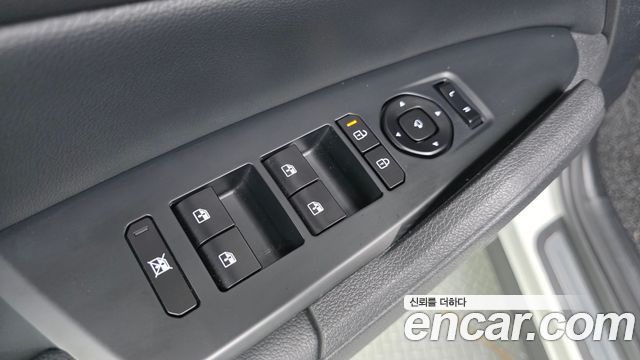 Kia Sportage (V) LPG 2.0 2WD Signature 2025 — фото 11