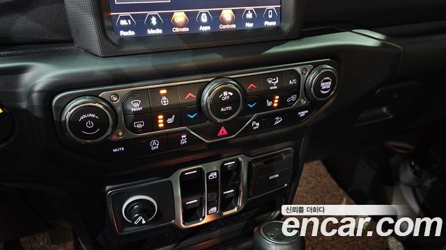 Jeep Wrangler (JL) 2.0 Overland 4Door 2019 — фото 32