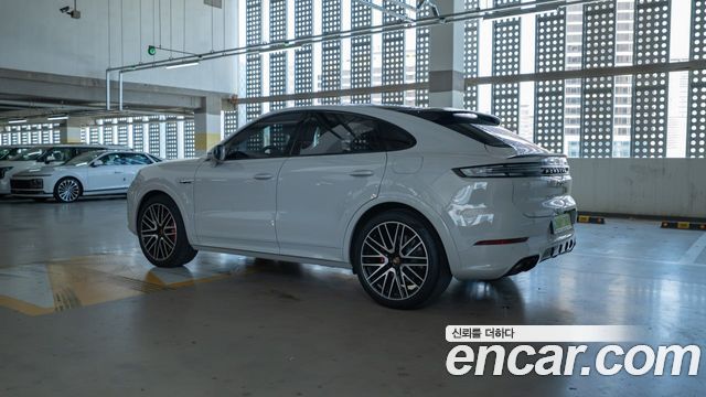 Porsche Cayenne (PO536) 3.0 S E-Hybrid Coupe 2025 — фото 5