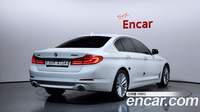 BMW 5 Series (G30) 530i xDrive Luxury Plus 2018 — фото 2