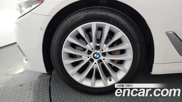 BMW 5 Series (G30) 530i xDrive Luxury Plus 2018 — фото 5