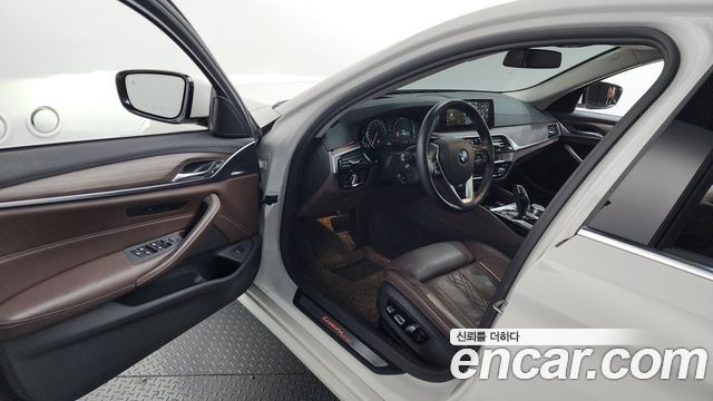 BMW 5 Series (G30) 530i xDrive Luxury Plus 2018 — фото 10