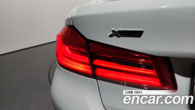 BMW 5 Series (G30) 530i xDrive Luxury Plus 2018 — фото 23