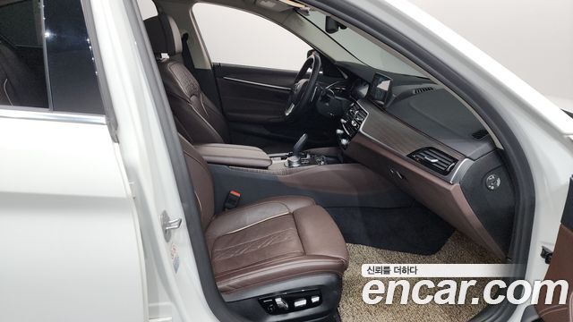 BMW 5 Series (G30) 530i xDrive Luxury Plus 2018 — фото 26