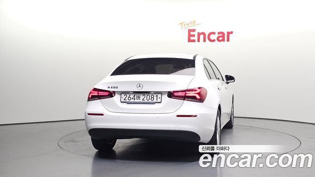 Mercedes-Benz A-Class (W177) A220 Sedan 2020 — фото 4