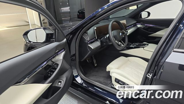 BMW 5 Series (G60) 523d M Sport 2026 — фото 10