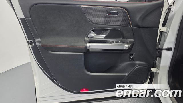 Mercedes-Benz GLB-Class (X247) GLB250 4MATIC 2022 — фото 24