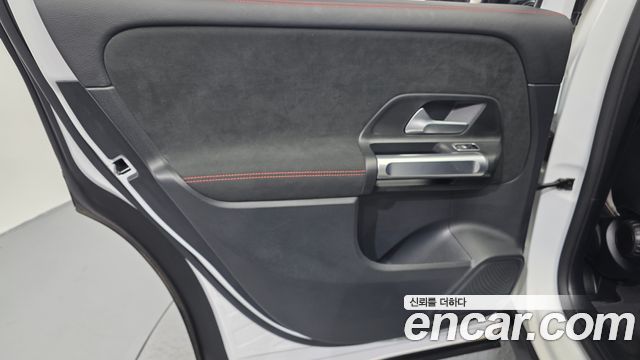 Mercedes-Benz GLB-Class (X247) GLB250 4MATIC 2022 — фото 25