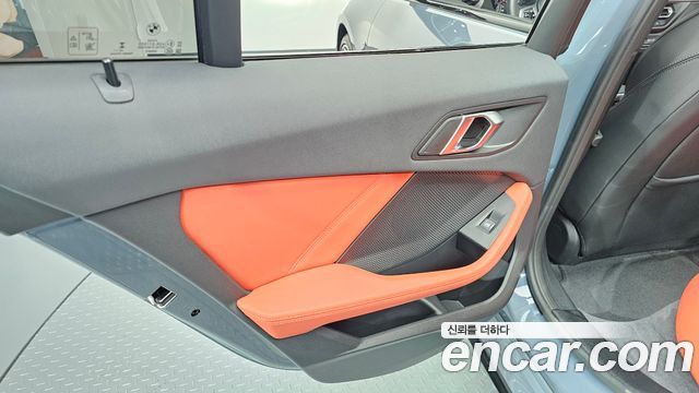 BMW 1 Series (F40) M135i xDrive 2024 — фото 25