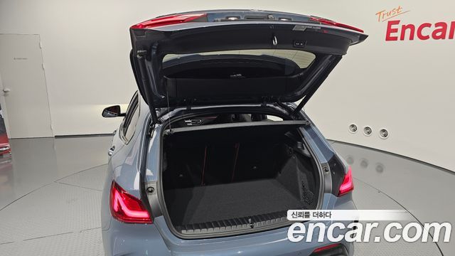 BMW 1 Series (F40) M135i xDrive 2024 — фото 38