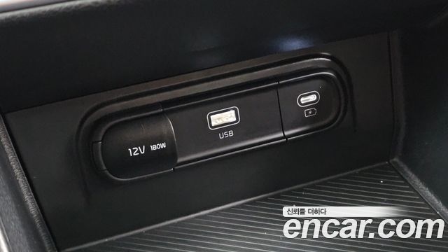 Kia Sportage (V) LPG 2.0 2WD Prestige 2023 — фото 20