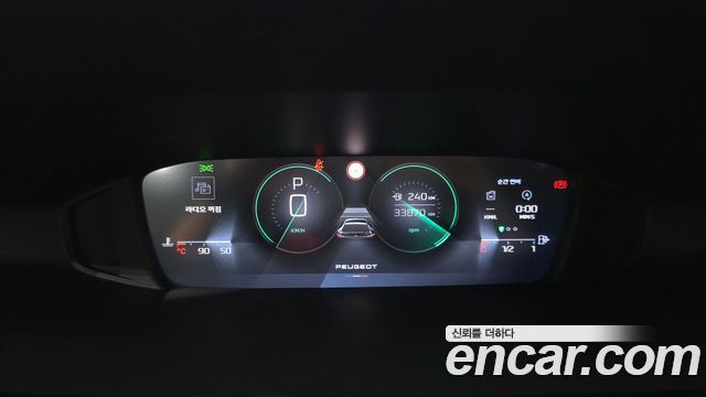 Peugeot 408 1.2 Pure Tech Allure 2023 — фото 8