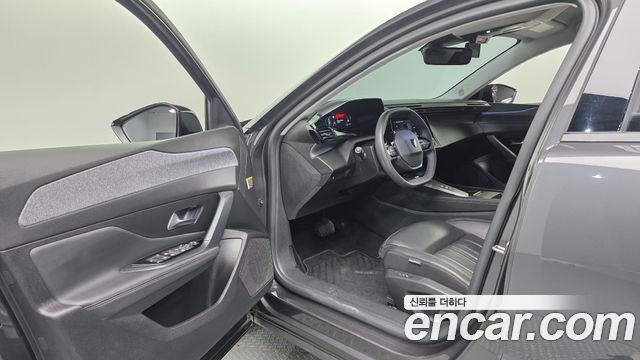 Peugeot 408 1.2 Pure Tech Allure 2023 — фото 11