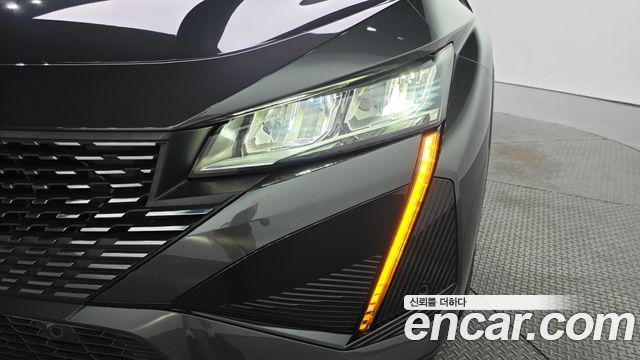 Peugeot 408 1.2 Pure Tech Allure 2023 — фото 22