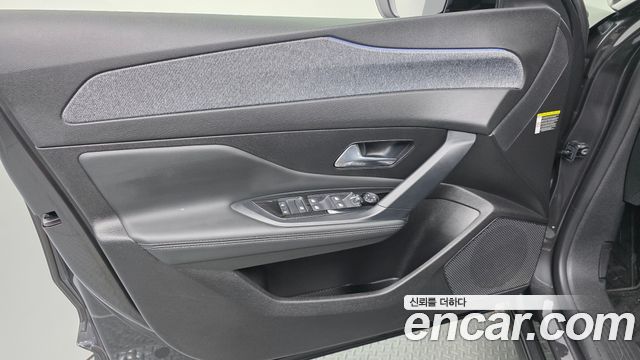 Peugeot 408 1.2 Pure Tech Allure 2023 — фото 24