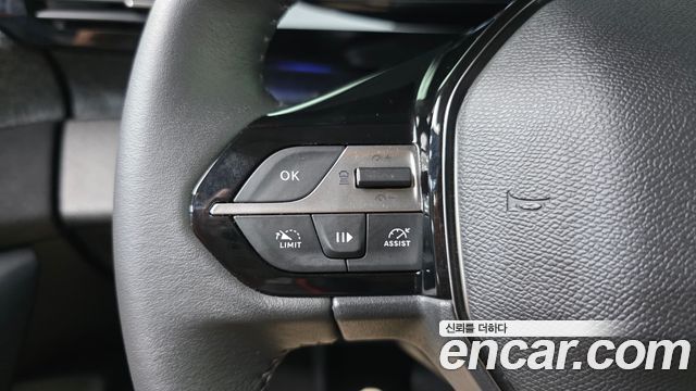Peugeot 408 1.2 Pure Tech Allure 2023 — фото 29