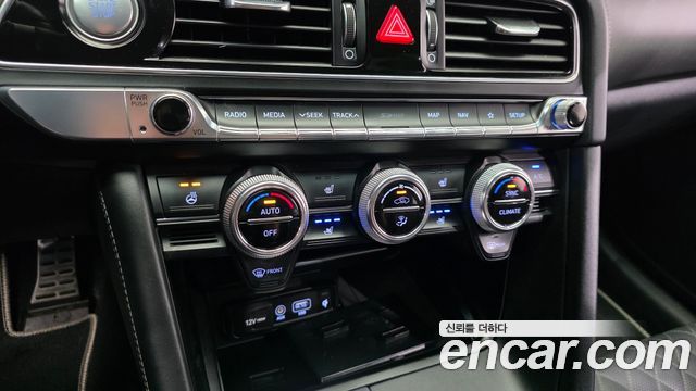 Genesis G70 3.3T Sport AWD Supreme 2018 — фото 16