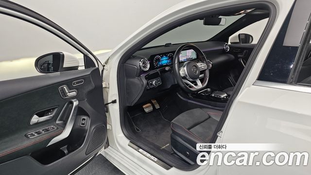 Mercedes-Benz A-Class (W177) AMG A35 4MATIC Sedan 2021 — фото 10