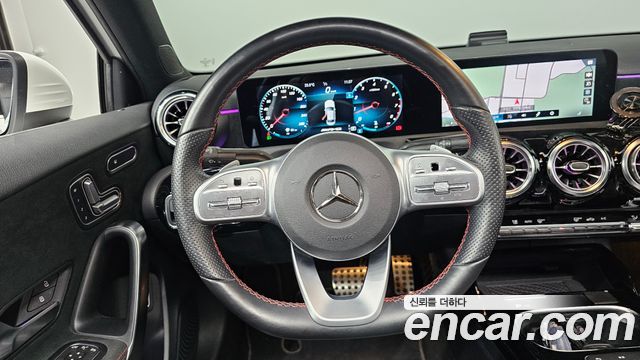 Mercedes-Benz A-Class (W177) AMG A35 4MATIC Sedan 2021 — фото 14