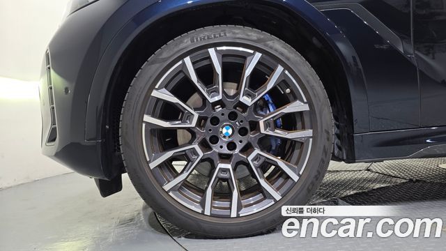 BMW X6 (G06) xDrive40i M Sport 2024 — фото 5