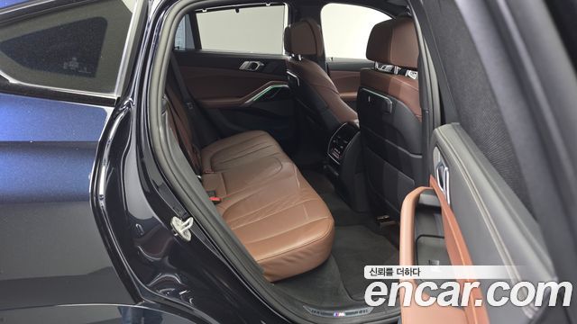BMW X6 (G06) xDrive40i M Sport 2024 — фото 11