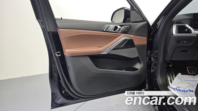 BMW X6 (G06) xDrive40i M Sport 2024 — фото 24