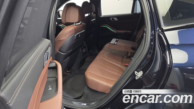 BMW X6 (G06) xDrive40i M Sport 2024 — фото 26
