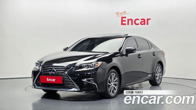 Lexus ES300h Supreme XV60