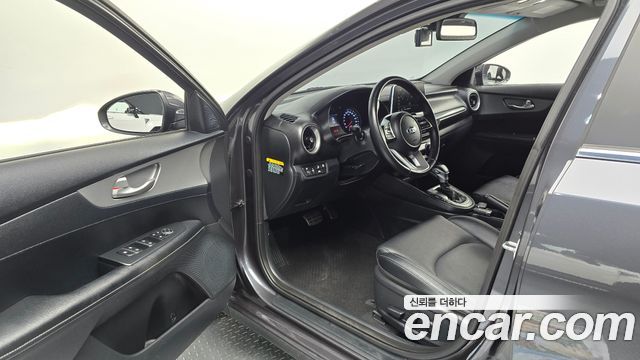 Kia K3 Prestige 2021 — фото 10
