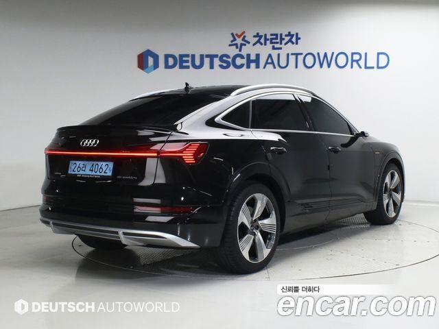 Audi e-tron 55 Quattro Sportback 2022 — фото 2