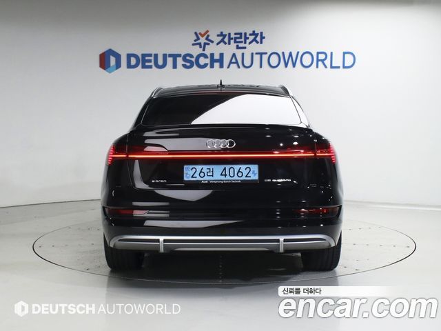 Audi e-tron 55 Quattro Sportback 2022 — фото 4