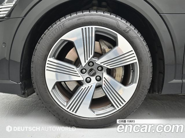 Audi e-tron 55 Quattro Sportback 2022 — фото 5