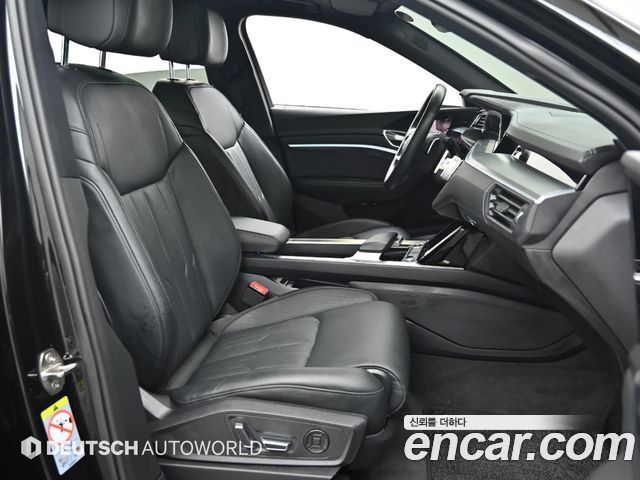 Audi e-tron 55 Quattro Sportback 2022 — фото 10