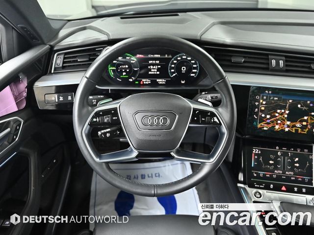 Audi e-tron 55 Quattro Sportback 2022 — фото 17