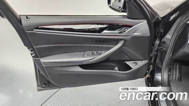 BMW 5 Series (G30) 520i Luxury 2019 — фото 24