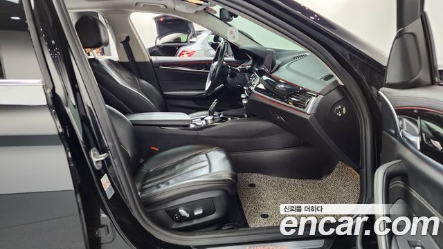 BMW 5 Series (G30) 520i Luxury 2019 — фото 26