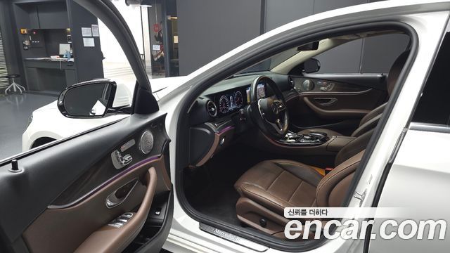 Mercedes-Benz E-Class (W213) E300 4MATIC AMG Line 2020 — фото 10