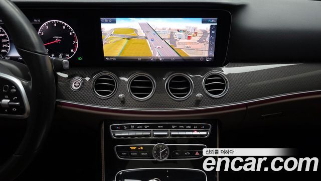 Mercedes-Benz E-Class (W213) E300 4MATIC AMG Line 2020 — фото 15