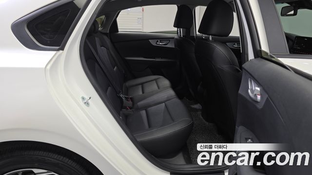 Kia K3 (II) 1.6 Prestige 2022 — фото 11