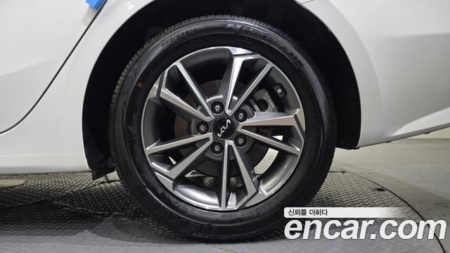 Kia K3 (II) 1.6 Prestige 2022 — фото 21
